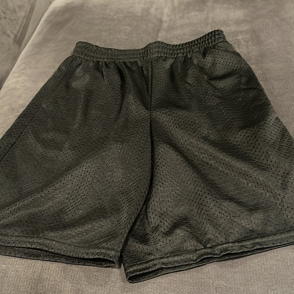 Boys Shorts Set of 5. Excellent condition some never worn. Sz. 6-7 - Picture 5 of 16